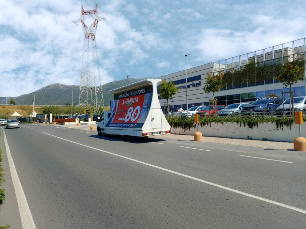 camion vela pubblicità dinamica